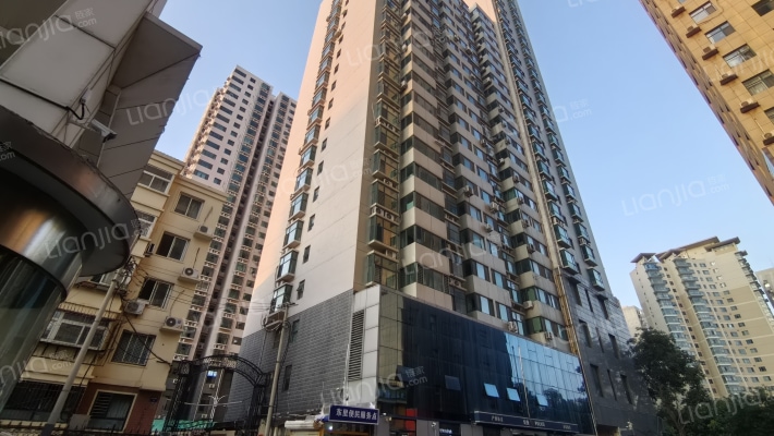 万豪大厦外景图