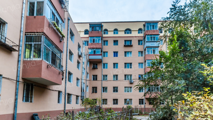 和平小区外景图