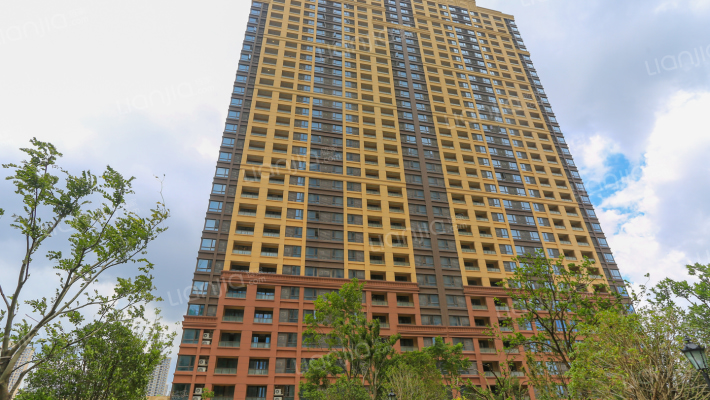 江铃时代城外景图