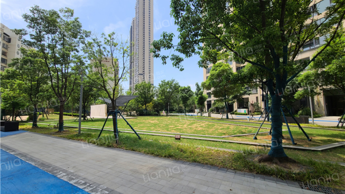 远洋东方境世界观1号地外景图