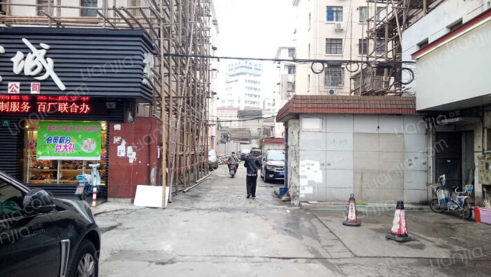 淞滨路70弄外景图