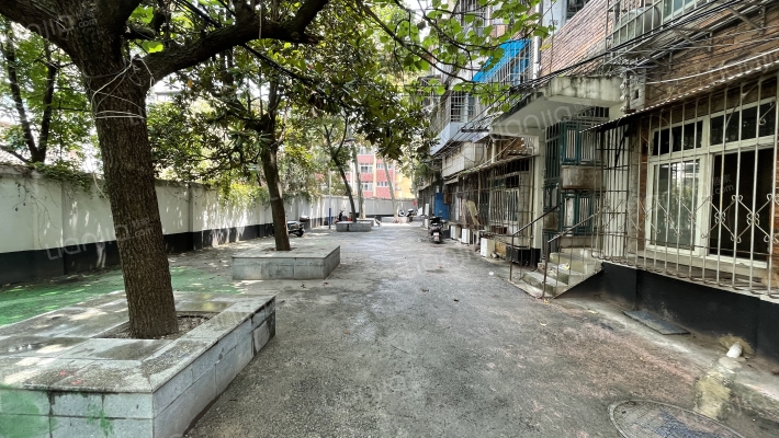 十六中宿舍外景图