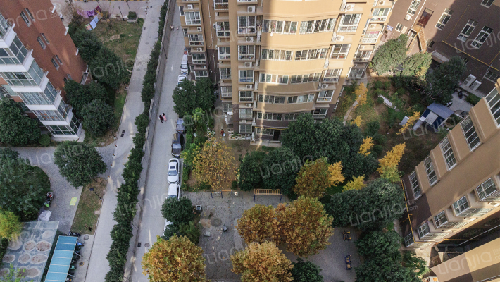 万龙花园外景图