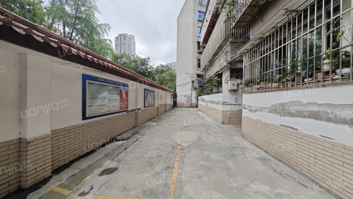 万春路127号外景图