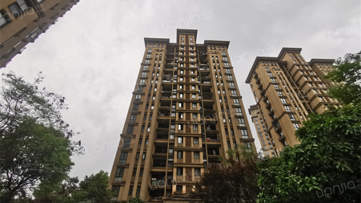 郡原居里外景图