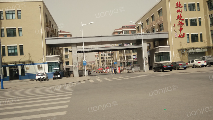 鲍山小区外景图