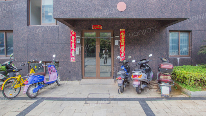 馨雅小区外景图