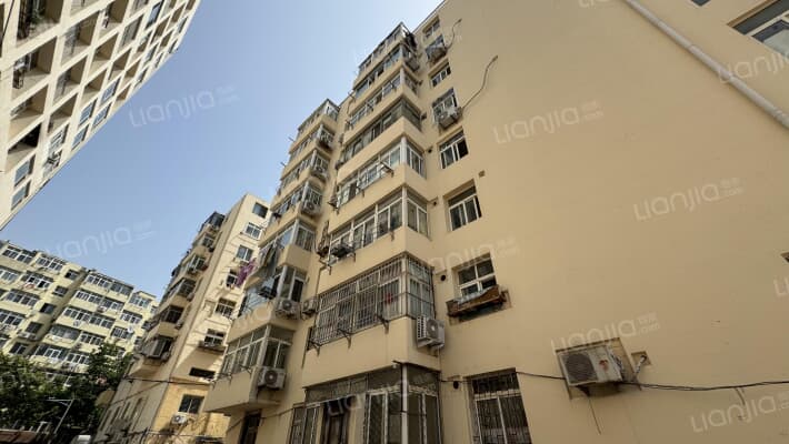 西藏一路外景图