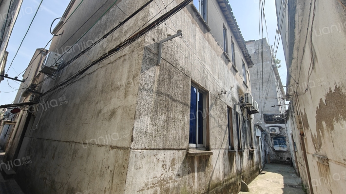 九埭头弄外景图