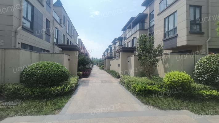 中联悦江山外景图