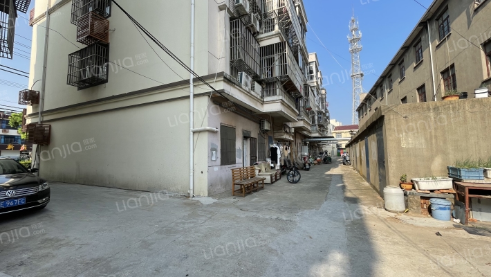 护东商住楼外景图