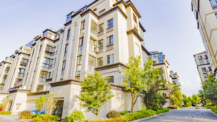 碧湖花园外景图