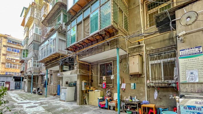 陕西省信息中心芦荡巷住宅楼外景图