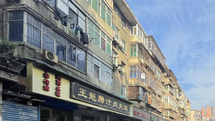 兴庆路51号院外景图