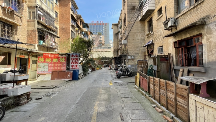 飞机坝飞行街119号外景图