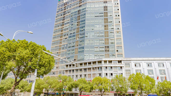 卓尔大厦外景图