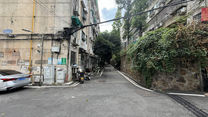 师大新华村外景图