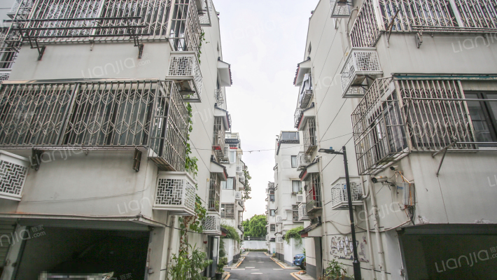 财神里小区外景图