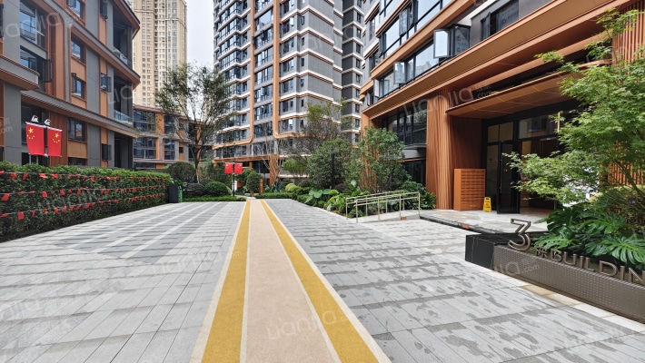 国锐雲嶺外景图