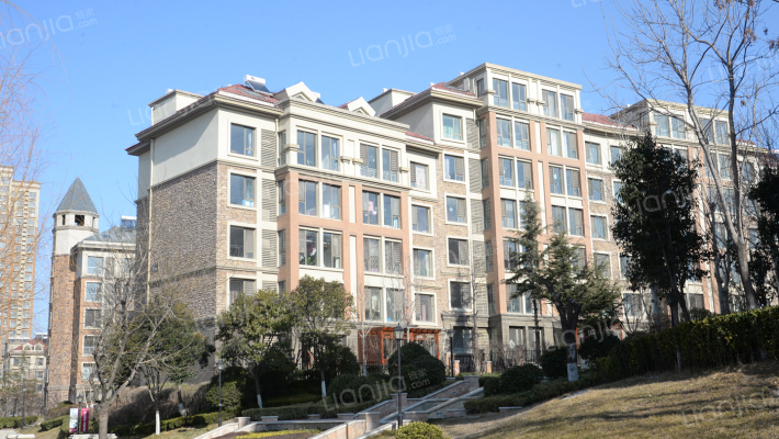 海信依云小镇外景图