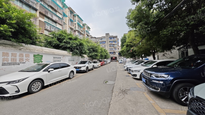 迎晖路147号院外景图