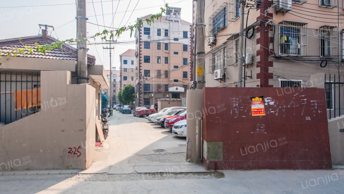 青松路447弄外景图