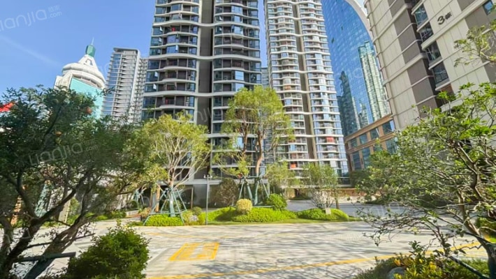 湖滨一里外景图