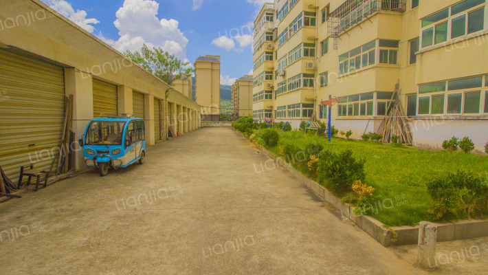 红湾花园外景图