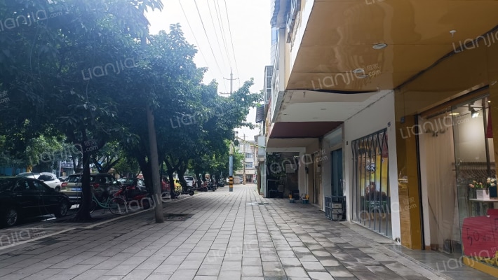 双中宿舍外景图