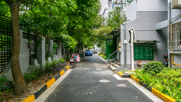 八一小区外景图