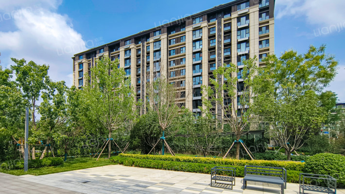 龙湖云河砚外景图