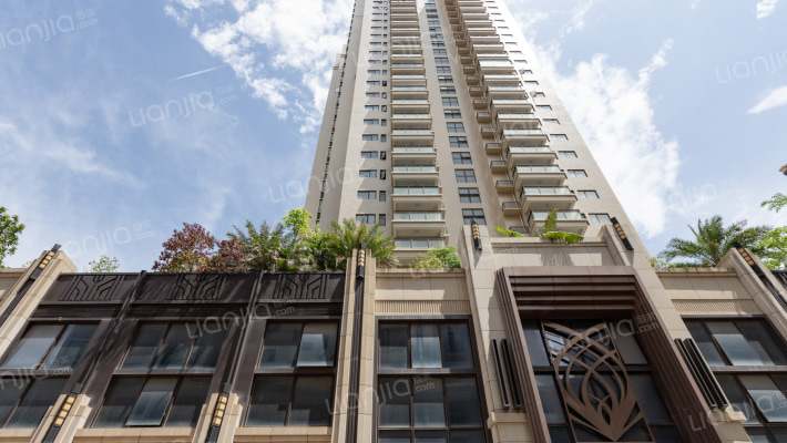 南宝大厦外景图