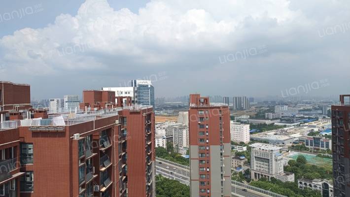 健龙果岭公元外景图