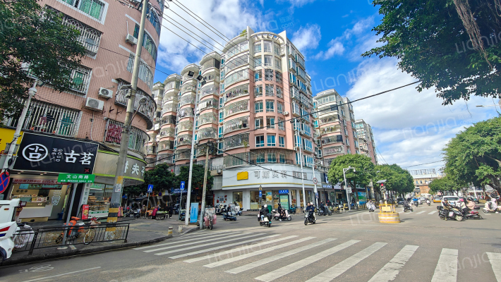 天元花园小区外景图