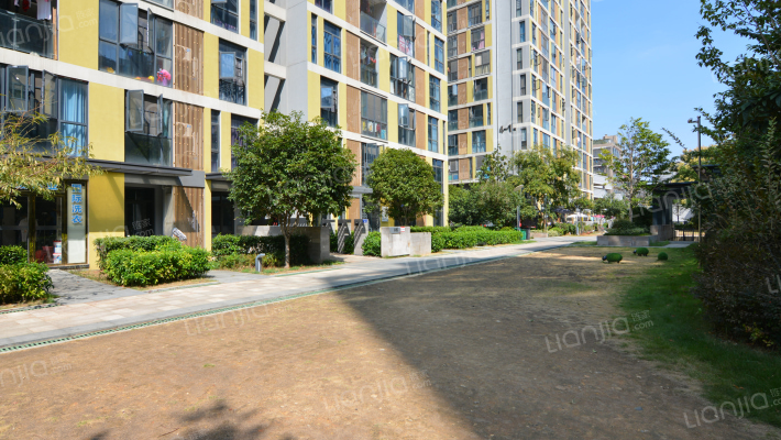 阳光100凤凰街外景图