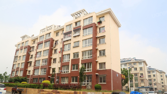 高安里回迁楼外景图