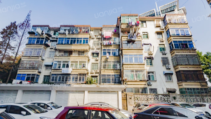 石油勘探院宿舍外景图