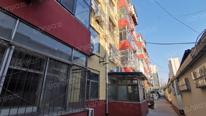 二纸厂家属楼外景图