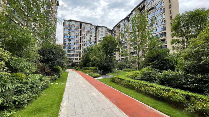 北辰天麓御府外景图