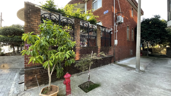 石屋小区外景图