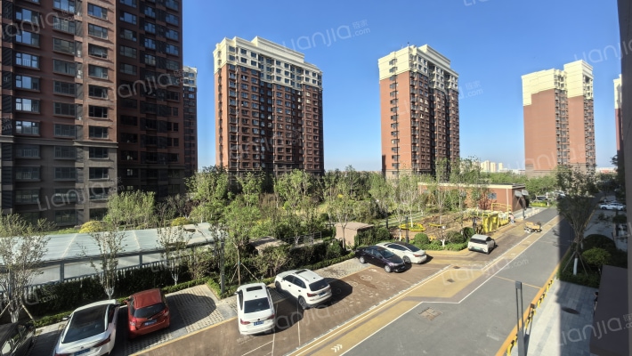 林奇郡中心城外景图