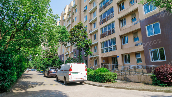 万科魅力之城一街区东区外景图