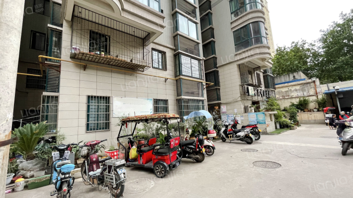 金丰大厦外景图