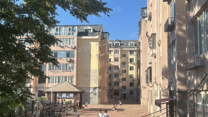 39中山岳街外景图