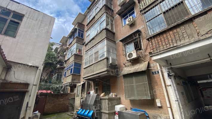 七一路公疗医院家属院外景图