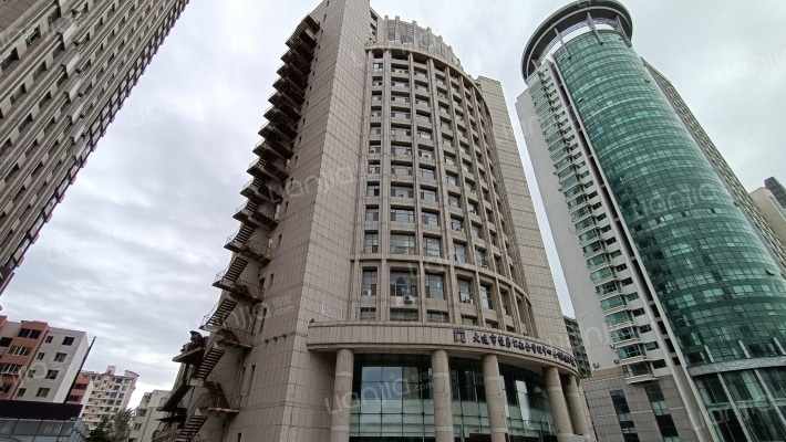 新财富大厦外景图