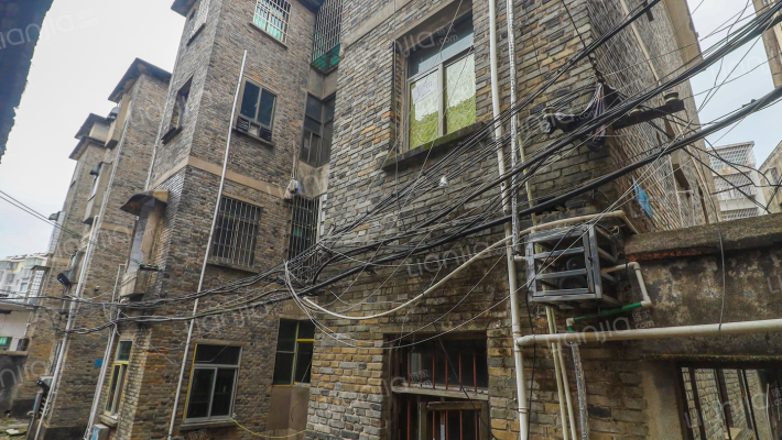 教育局宿舍外景图