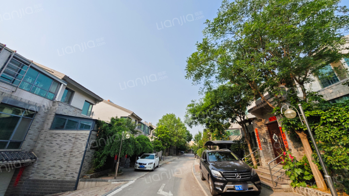 东山别墅区外景图