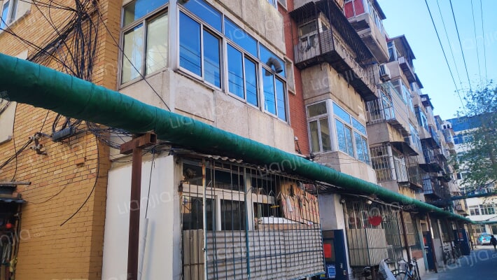 天穆东里外景图