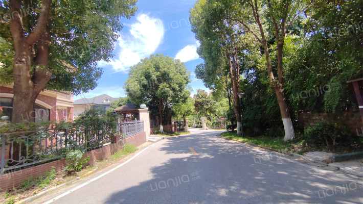 九岛梦都城外景图